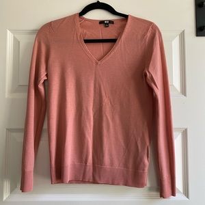 Uniqlo Merino Wool V-neck Sweater